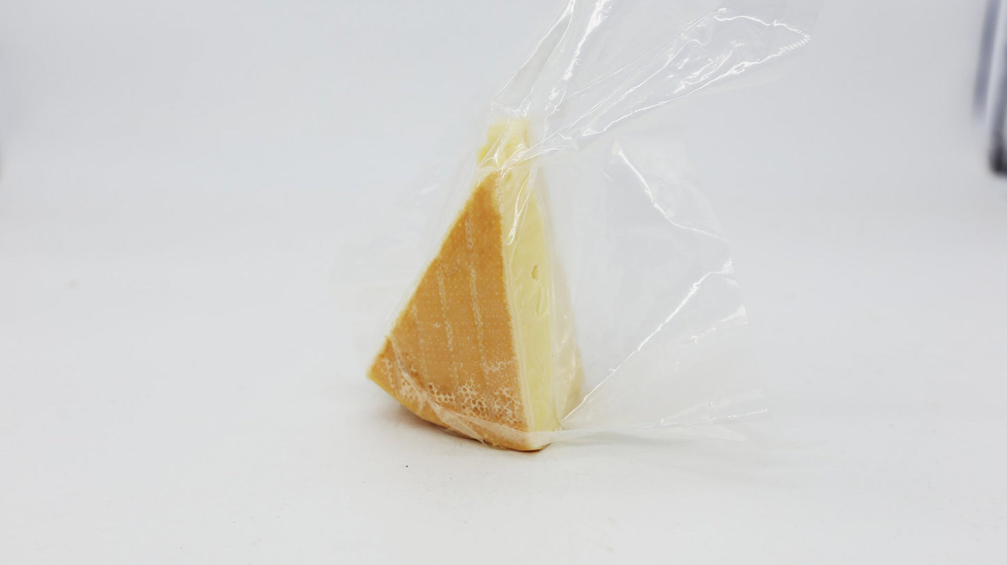 St Nectaire PDO zrejúci 5 týždňov